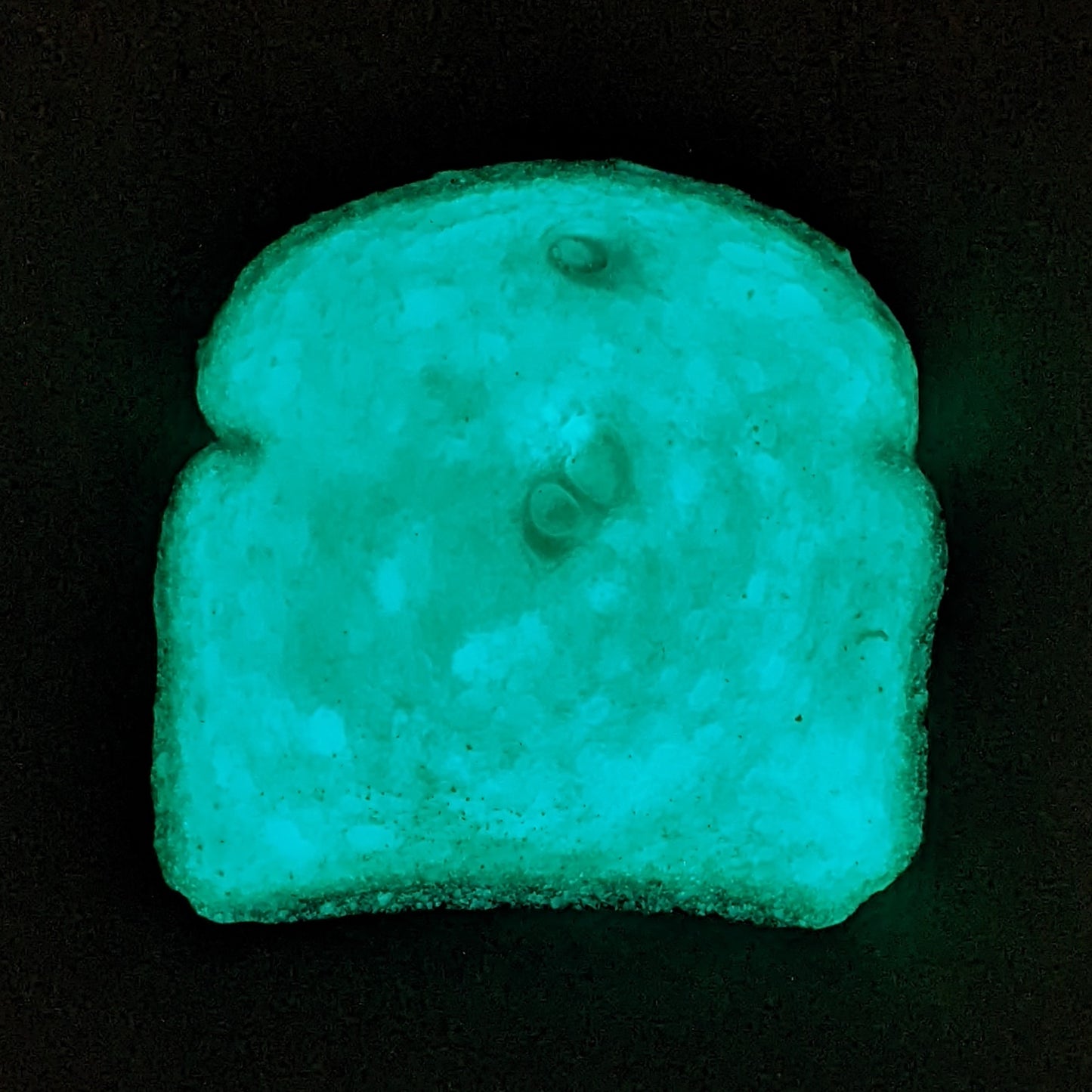 Daily Bread #041 “Aqua Glow”